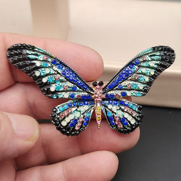 Betsey Johnson Butterfly Pin Brooch Rhinestone NOS - Picture 1 of 3